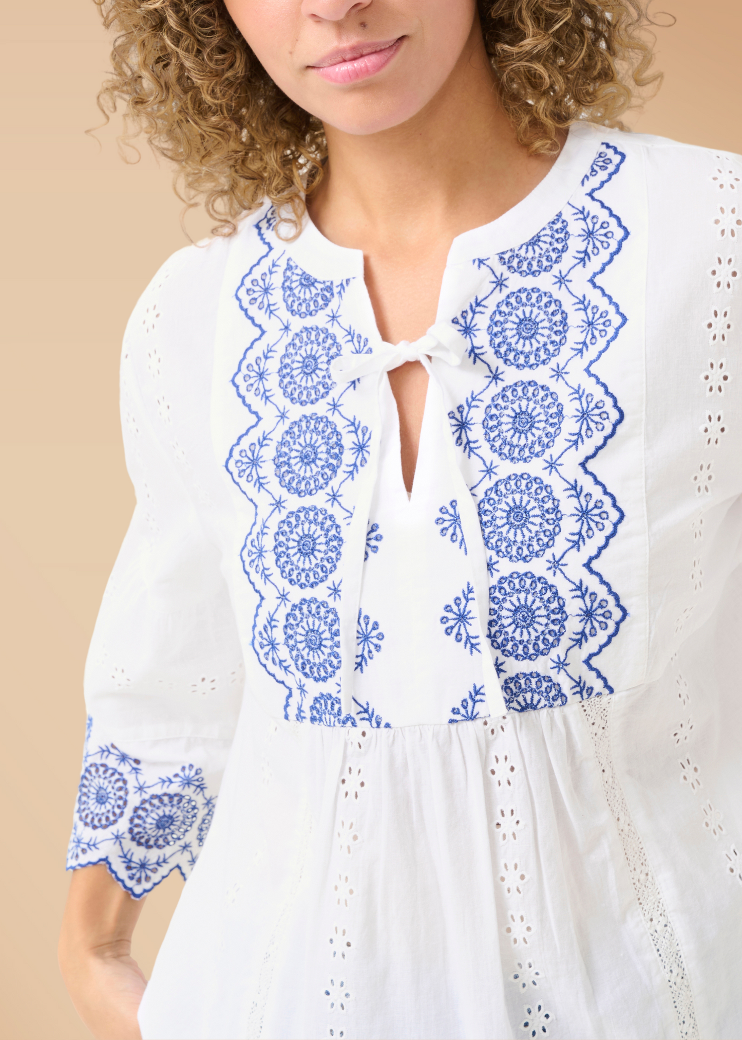 Blouse col V Manches Détails Broderie