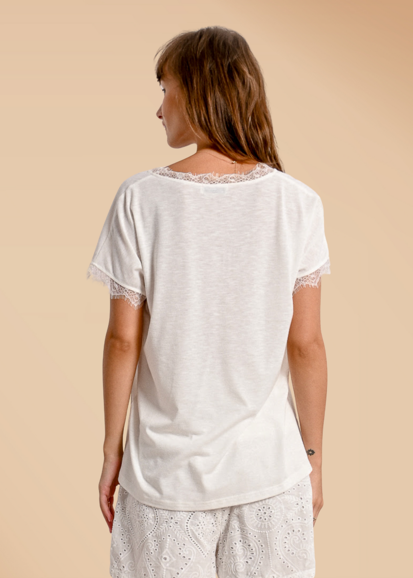 Tshirt Col V Détails Dentelle