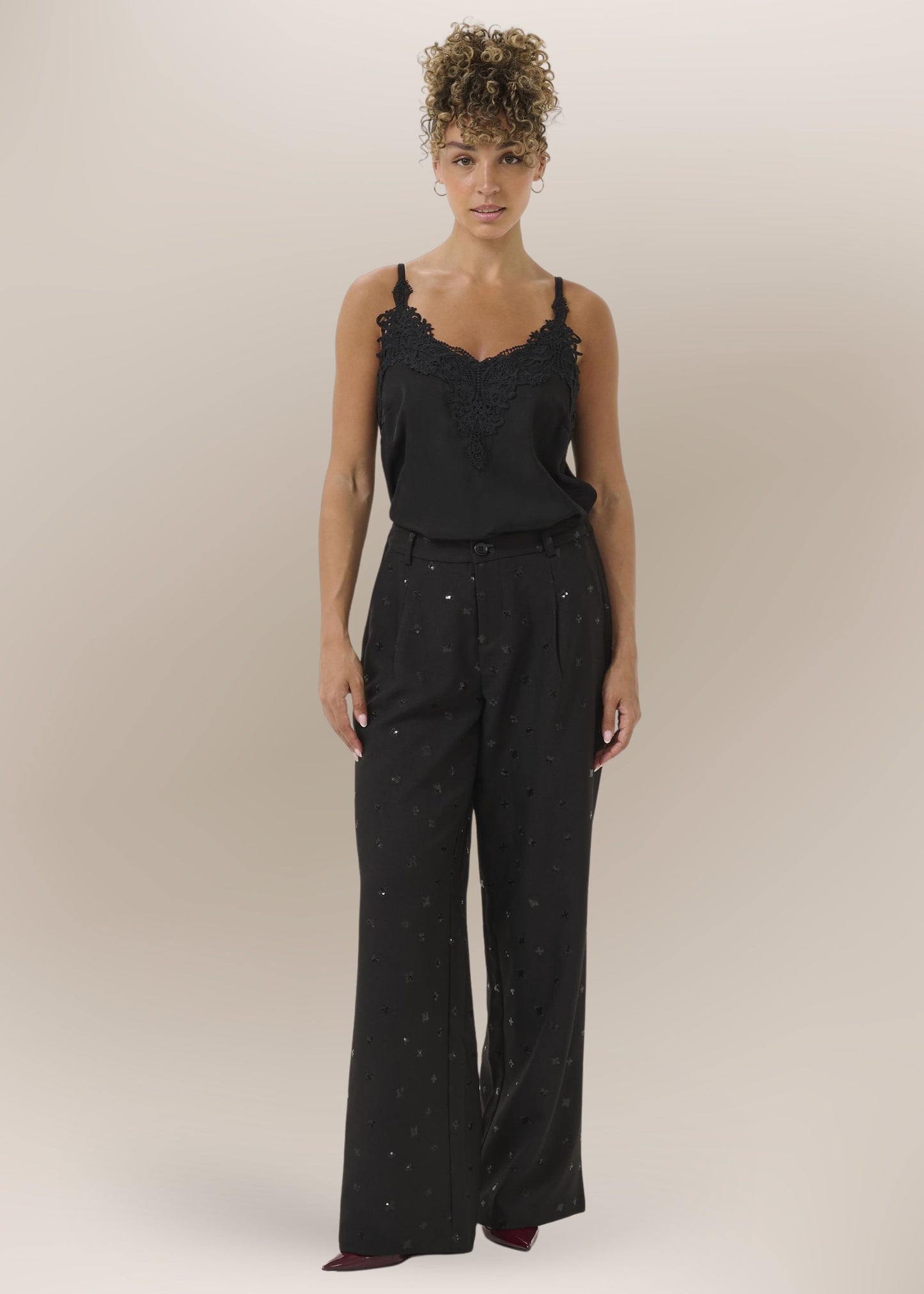 Pantalon Large à Pince Détails Sequins