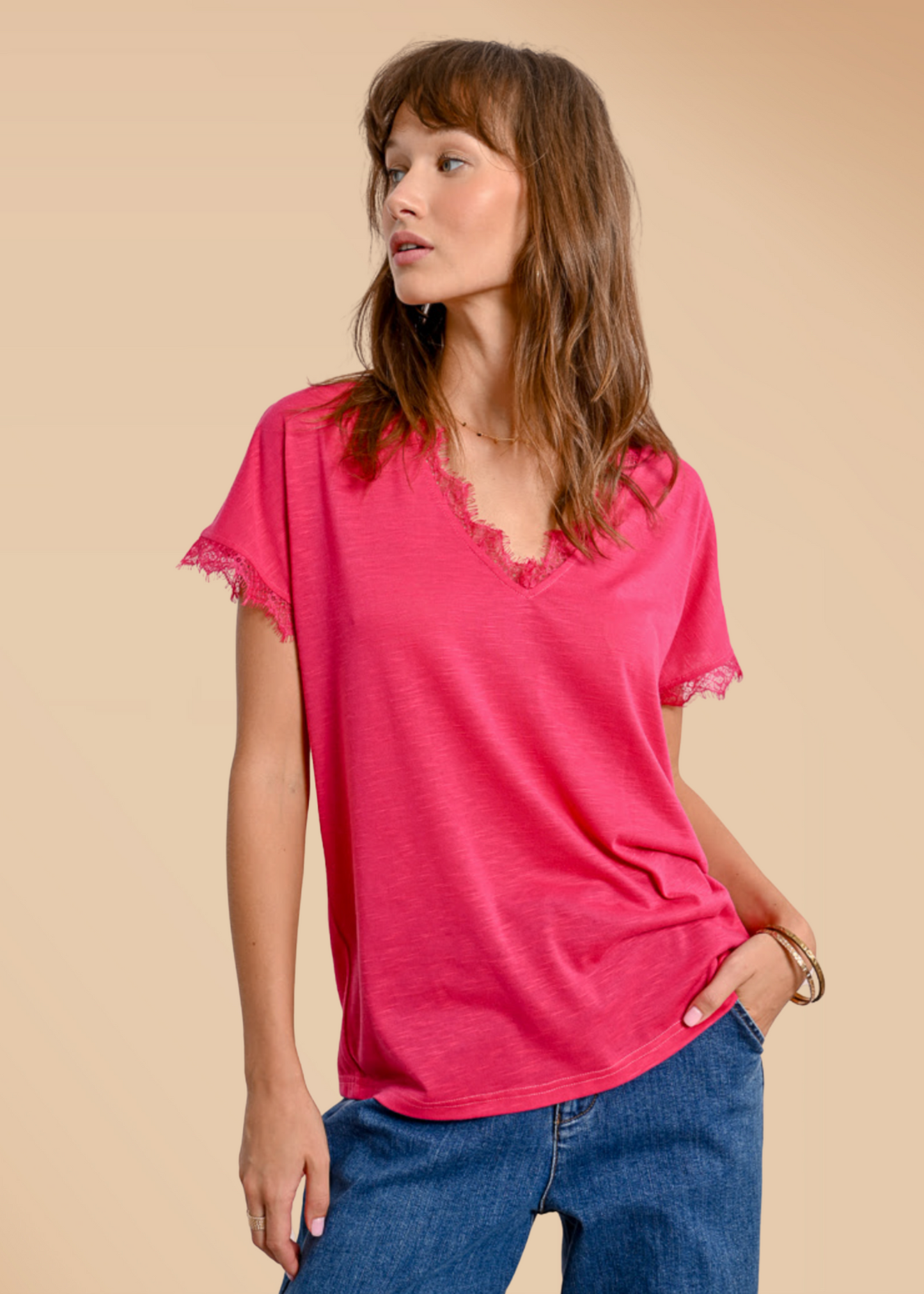 Tshirt Col V Détails Dentelle