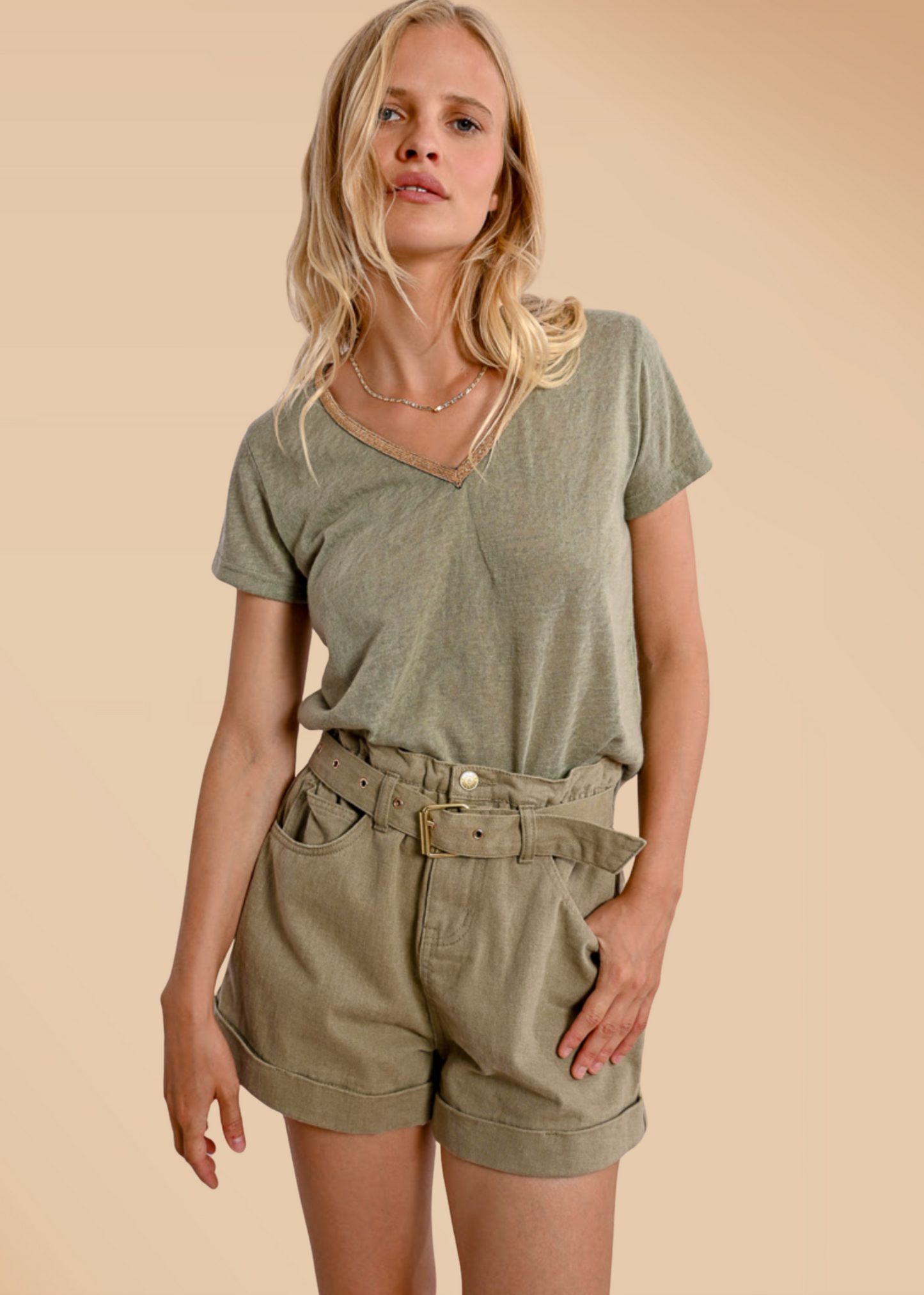 T-Shirt Col V Doré
